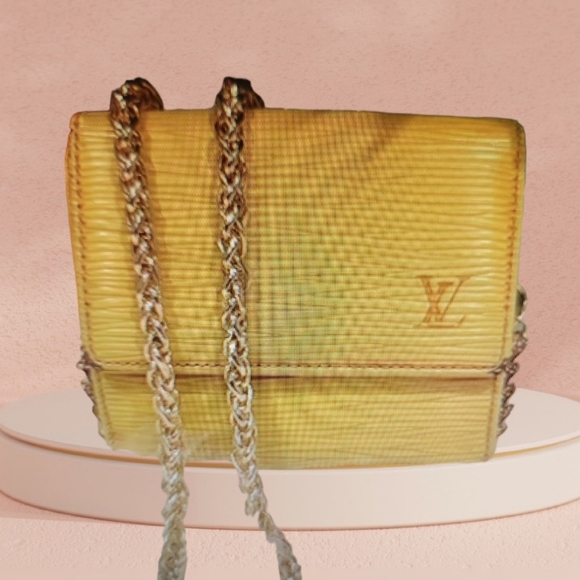 Modified Louis Vuitton Epi Porte Friulle Elise Gold Trifold wallet - Picture 12 of 13